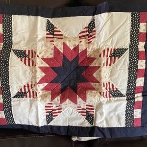 Pillow sham, quilted star, NWT